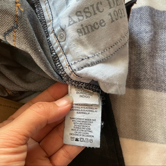 Armani Exchange Boot Cut Jeans - Picture 7 of 7